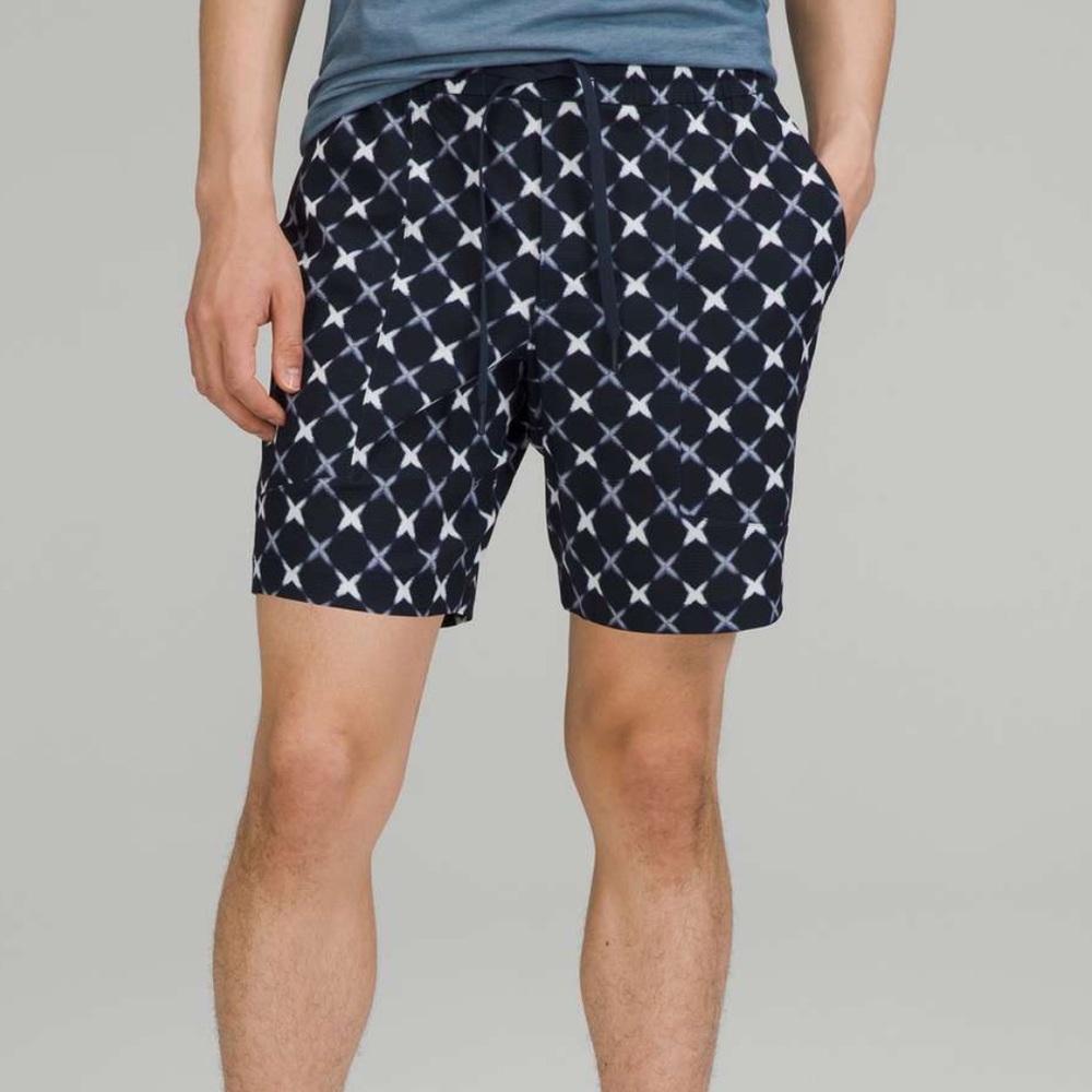 Lululemon Bowline Short 8" *WovenAir Cross Check True Navy Multi men’s sz M